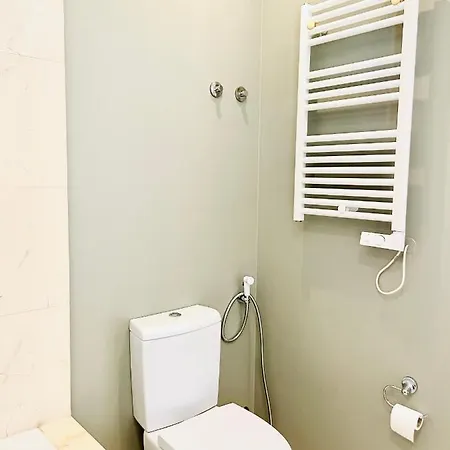 Sunny Arroios Apartment Lisbon