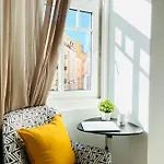 Sunny Arroios Apartment Lisbon